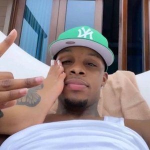 Meet your Posher, Elijah